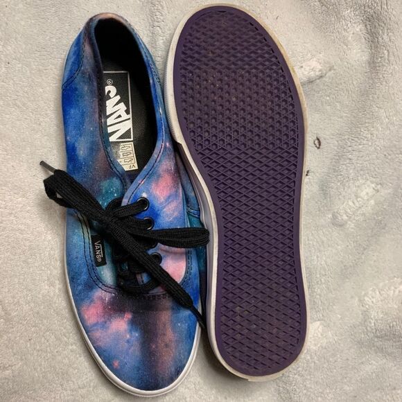 Galaxy Vans 6.5  - Picture 1 of 4